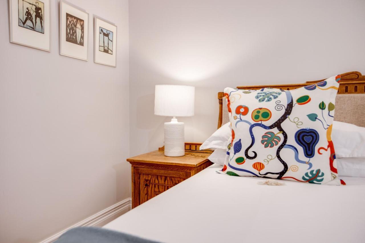 Amberhall Guesthouse Йоганнесбурґ Екстер'єр фото