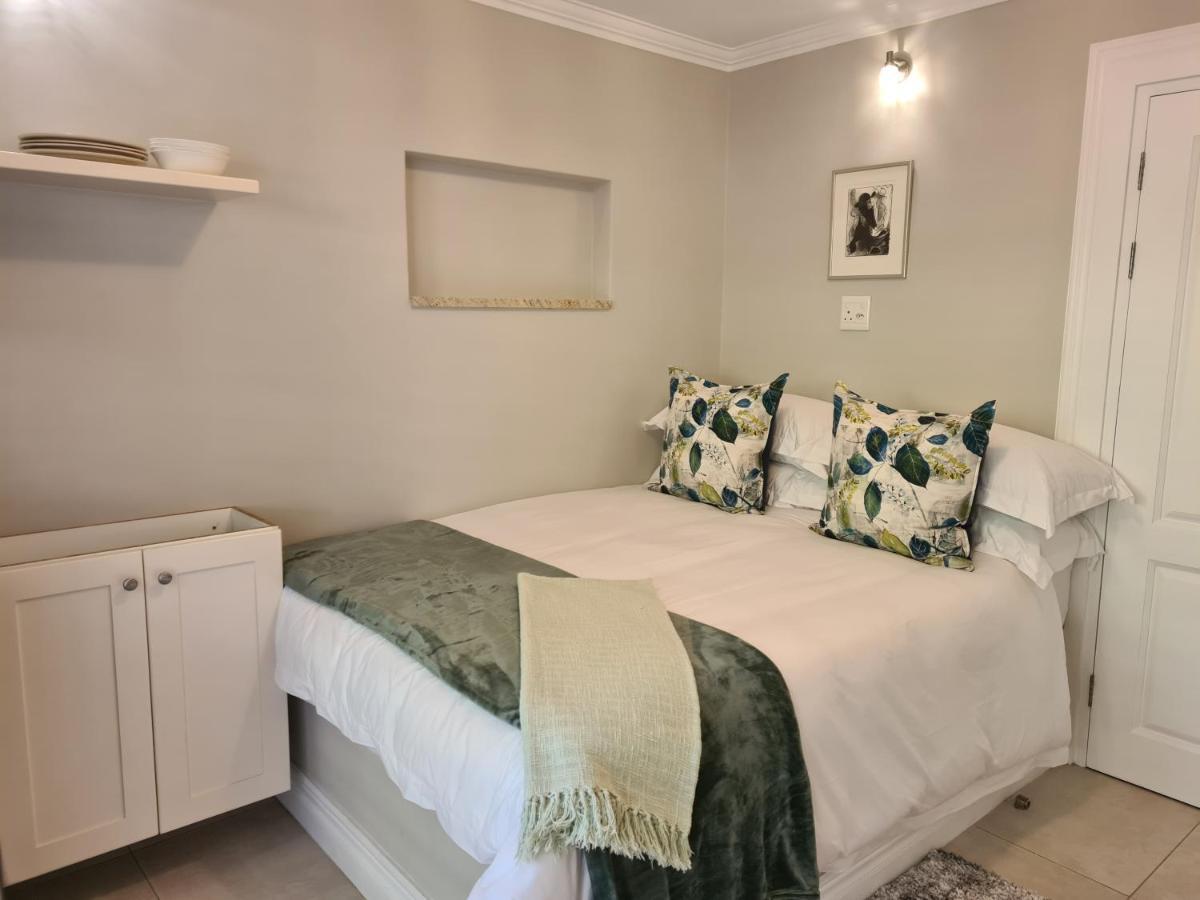 Amberhall Guesthouse Йоганнесбурґ Екстер'єр фото